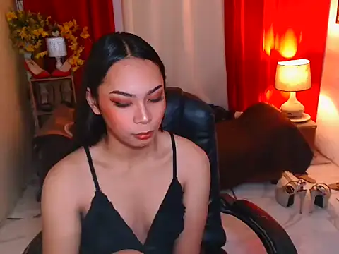 kylieEmparado online show from May 19, 2:07 am