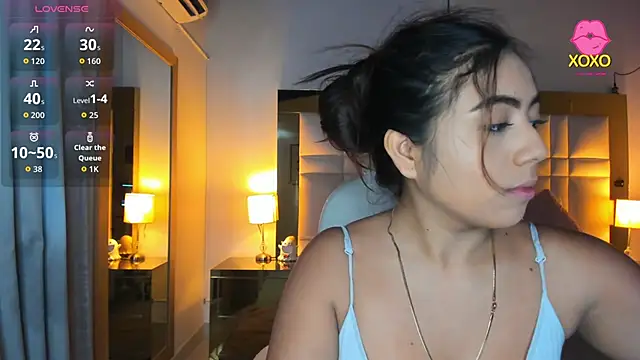 Zoei Moon online show from March 24, 7:08 pm