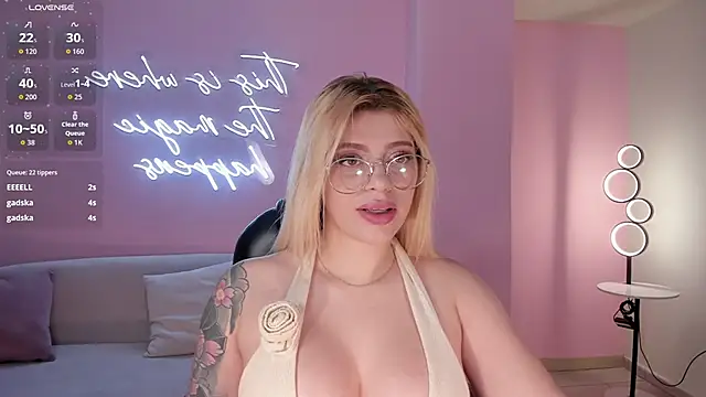 MadisonKane online show from March 23, 11:49 am