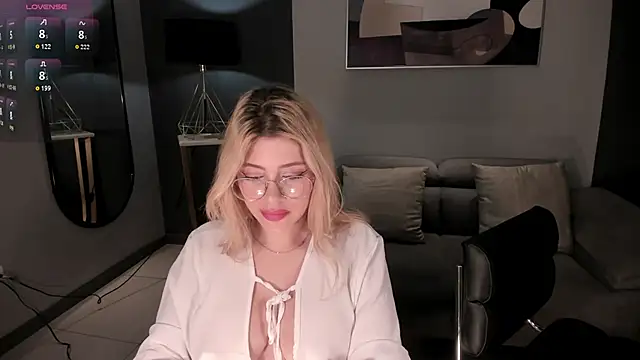 MadisonKane online show from November 16, 11:54 am