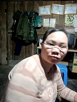 ava-dellght online show from February 23, 8:25 am