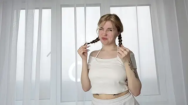 Ella desire online show from December 4, 7:54 am