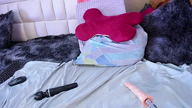 gyda bahiana online show from January 18, 10:17 pm