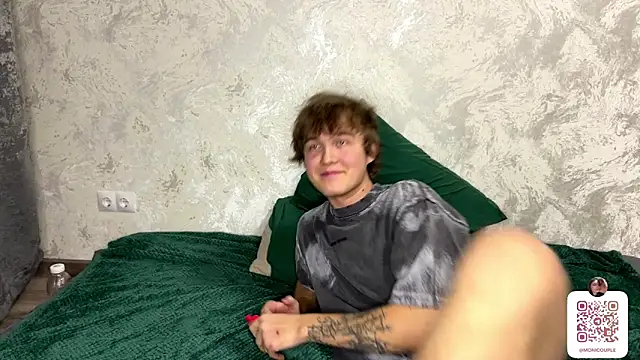 Moni Couple online show from December 15, 3:17 pm