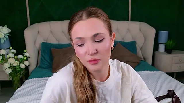 Lina Sinerz online show from June 11, 3:20 pm