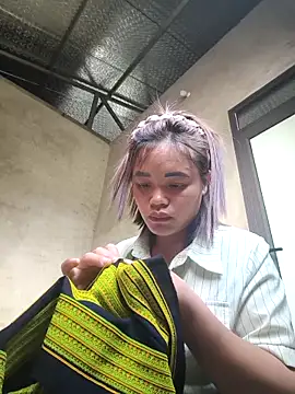 mon-monk online show from April 10, 9:15 am