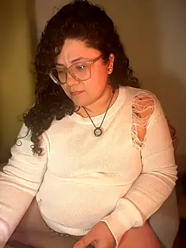 VanesssaMilf  online show from February 12, 3:52 am