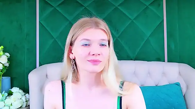 Vivien Hans online show from April 7, 3:58 pm