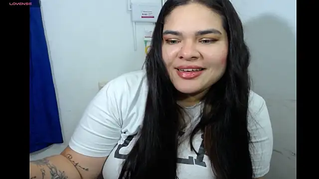 NinaFuentes2X online show from May 22, 4:21 am