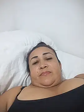 Nini Love  online show from May 10, 4:03 am