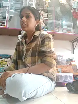 nehakapoor89 online show from February 23, 9:20 am