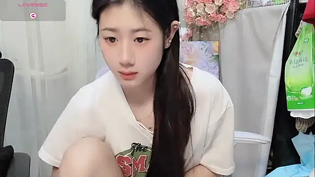 Yvonne-07 online show from March 30, 4:17 pm