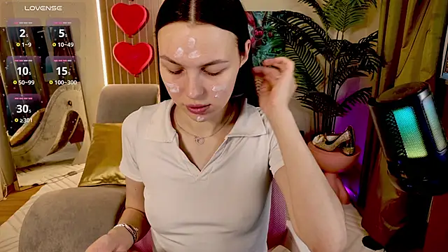 MaxinCarroll online show from April 10, 10:10 am