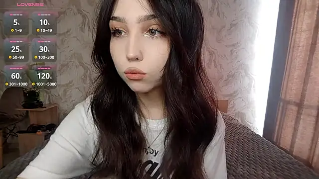 Qwami Amie online show from March 27, 12:28 pm