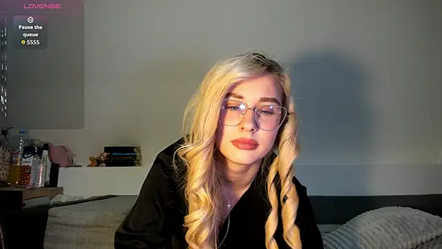 JessyyJ online show from December 17, 8:35 pm