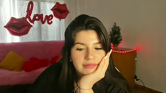 KisaModel online show from February 19, 9:20 am