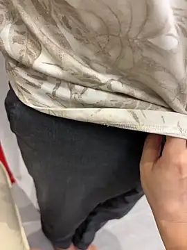 qwe522522 online show from April 15, 3:45 pm