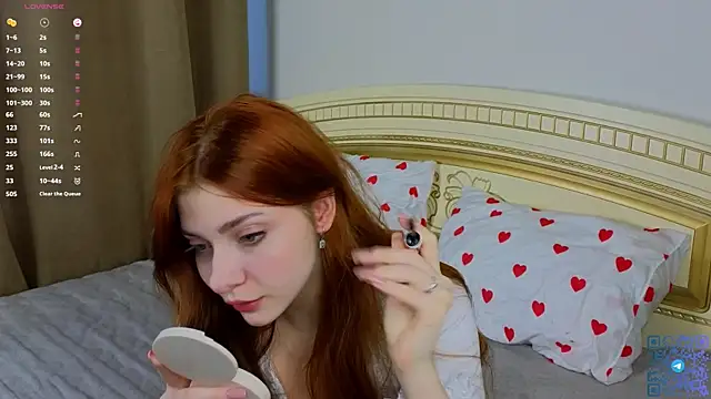 VelvetZephra online show from April 5, 3:11 pm