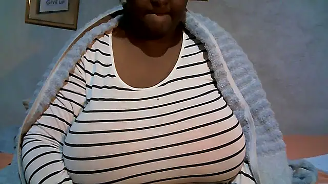 sweetmilkylady online show from July 11, 5:40 am