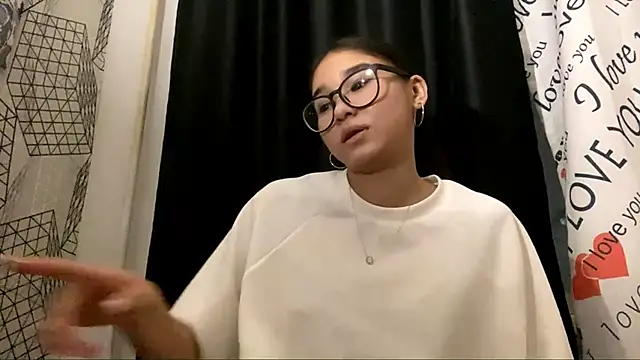 Ronnni Schmidt online show from February 25, 1:42 pm