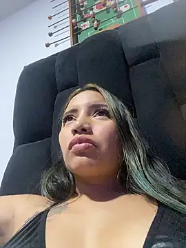 liliymike19 online show from January 17, 4:31 am