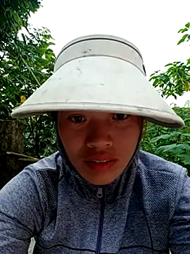little-effy online show from July 20, 10:39 am