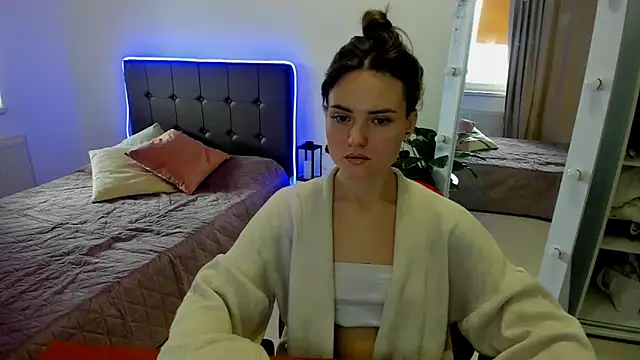 Jessy lil online show from January 11, 8:30 am