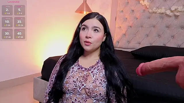 kylie river online show from April 1, 11:44 am