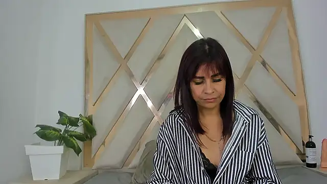 Selenaasm online show from January 9, 9:52 pm