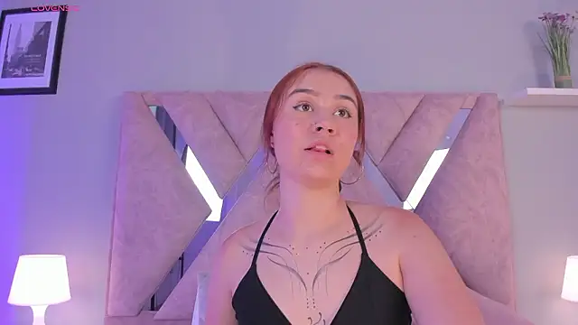 Amelia Saenz  online show from March 14, 8:10 pm