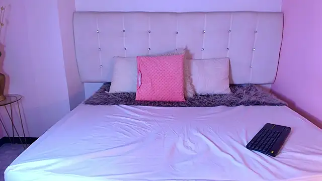 alanna flowers online show from January 13, 8:46 pm