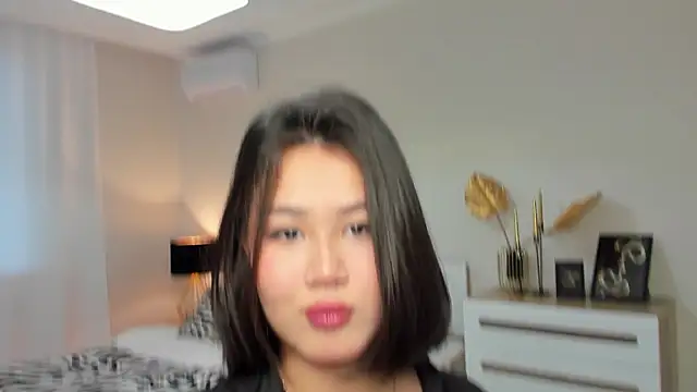 Brunette Charm online show from January 18, 11:28 am