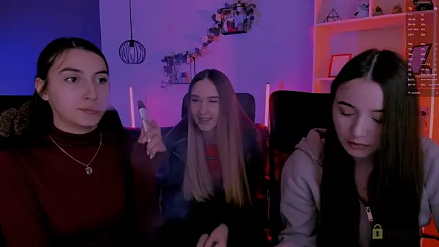 mila firee online show from April 10, 9:15 am