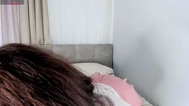 Mia Carmin online show from March 29, 4:55 am