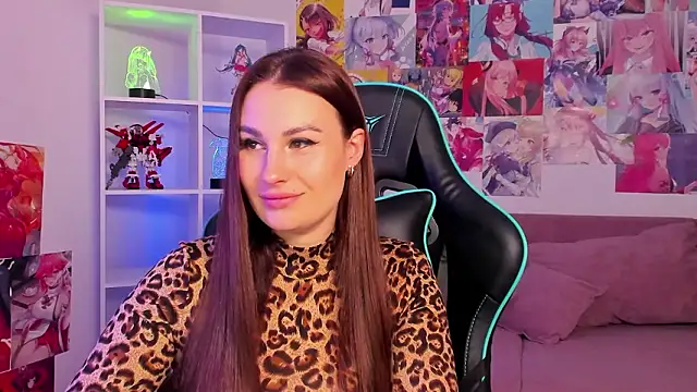 NoraFoxes online show from February 3, 5:38 am