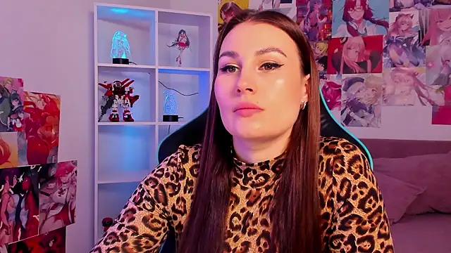 NoraFoxes online show from February 3, 6:22 am