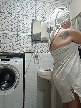 cari75 online show from March 5, 1:23 am