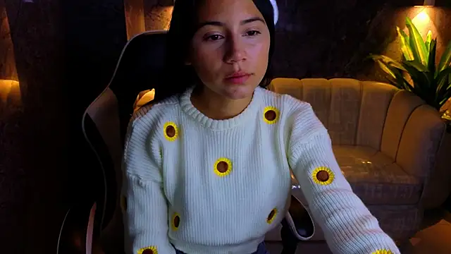 Andrea Tx online show from January 8, 1:26 pm