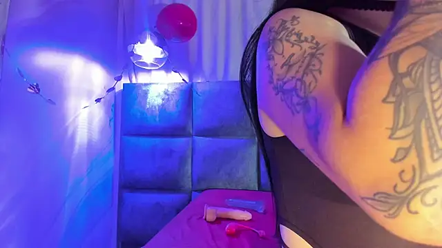 Victoria01  online show from February 15, 3:20 am