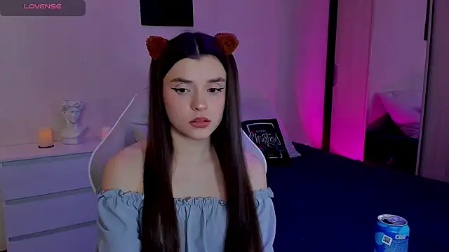  Valleria  online show from January 17, 9:55 pm