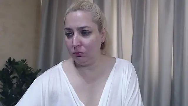 sweetpussy13 online show from June 16, 5:41 am