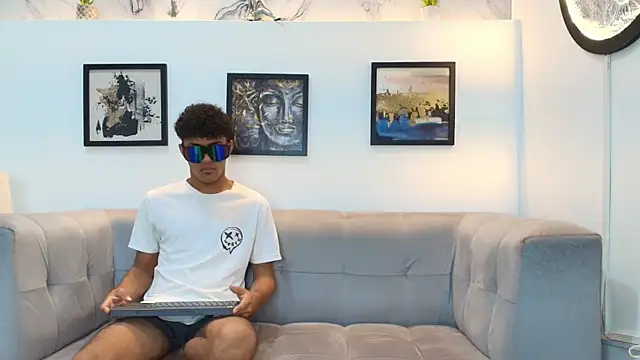 DIAMOND BLACKS online show from January 7, 7:34 am