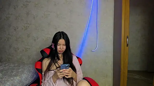 amiya cute online show from March 5, 5:31 pm