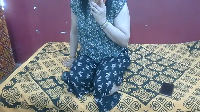 Lovelycouple25 online show from July 9, 7:33 am