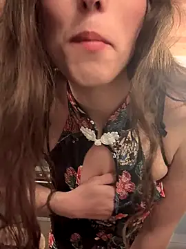 YourSlutQueen online show from December 16, 4:57 pm