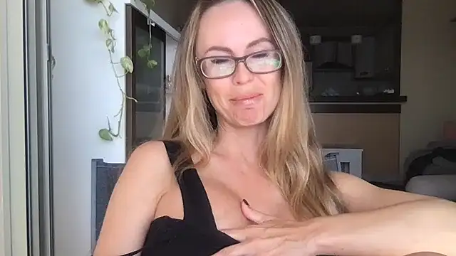 LeMilf online show from March 26, 12:18 pm