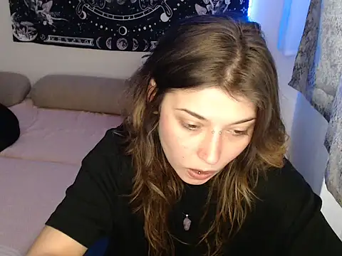 AlienforTwenty online show from January 13, 11:36 am