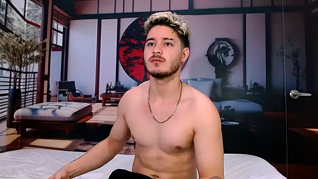 RayanLynxx online show from January 14, 8:25 pm