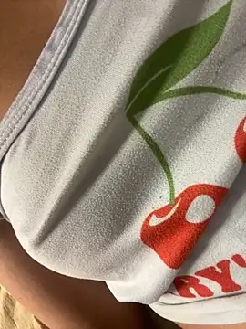 privsloirinha online show from February 13, 4:47 am