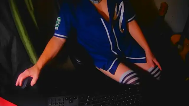 GoodGirlKelly online show from July 19, 9:00 am